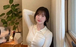 男朋友半夜打开了我的腿